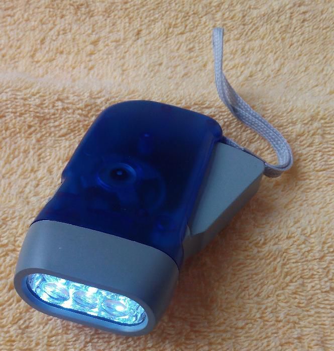 Lanterna de Mão - Ecológica - Fonte de luz inesgotável