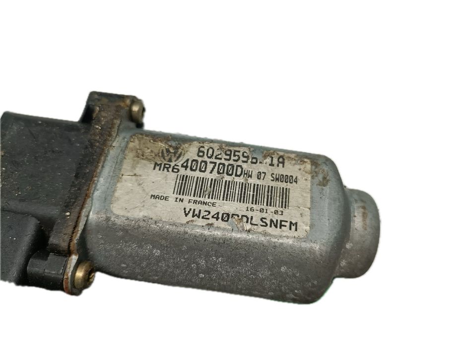 Motor vidro frente esquerdo VOLKSWAGEN Polo (9N)