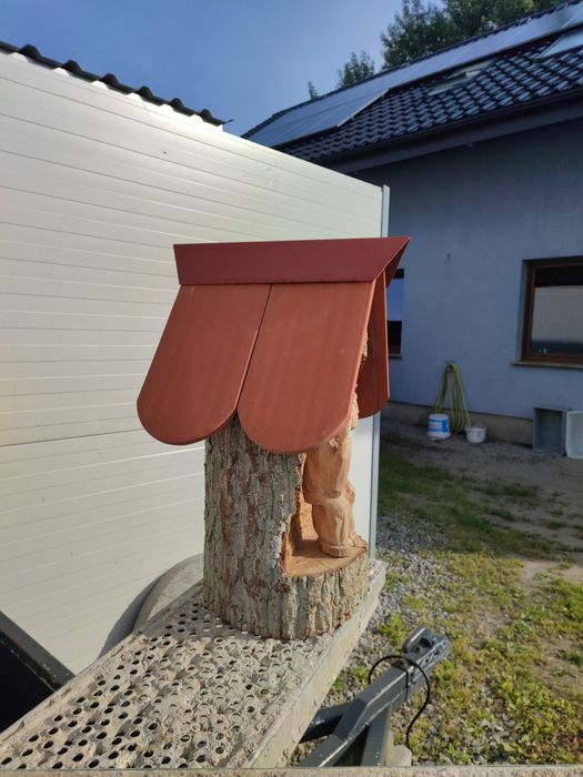 Drewniana kapliczka - ogrodowa, przydomowa