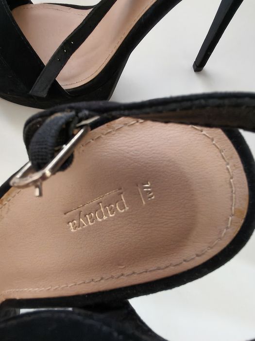 Босоножки женские