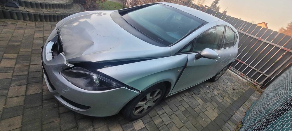 Sprzedam SEAT LEON II 2008 r. uszkodzony