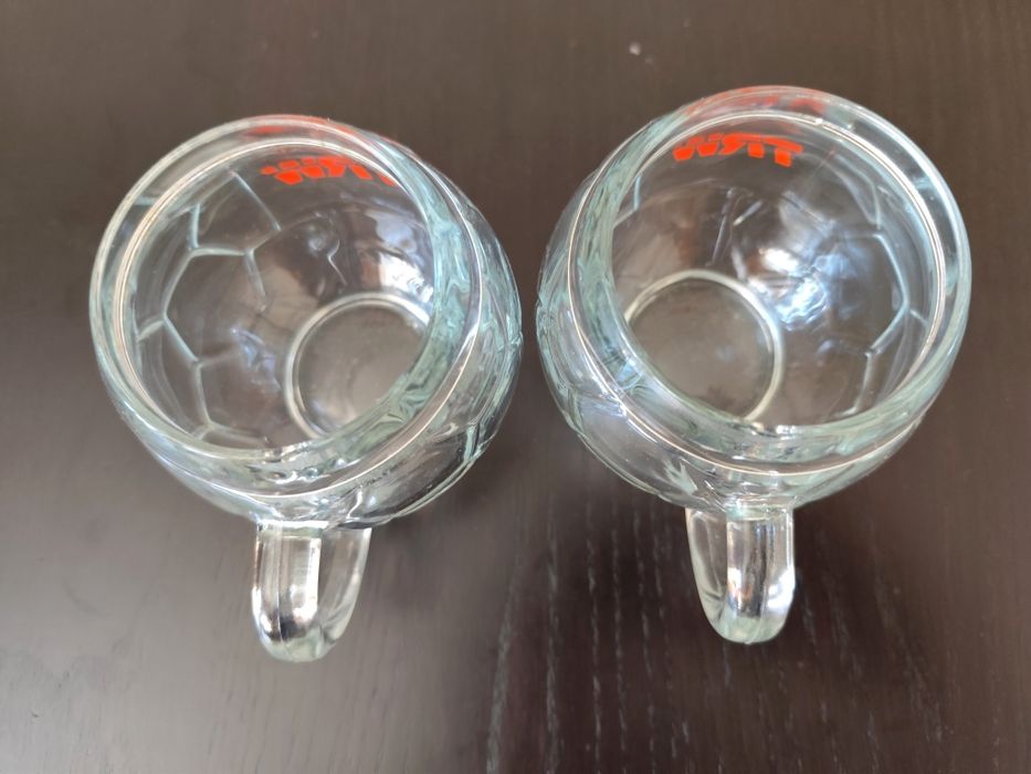Conjunto de 2 Canecas / Copos de Cerveja Formato Bola de Futebol TRW - 400 ml