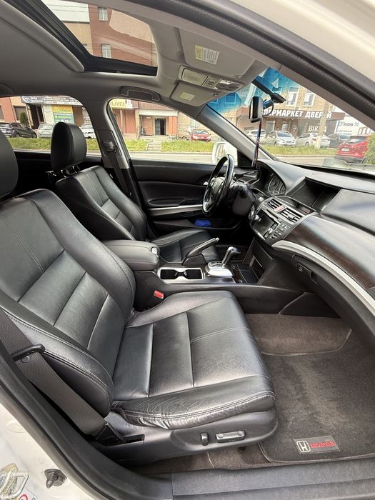 Продам Honda  Crosstour
