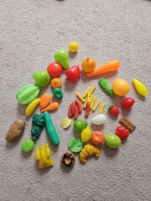 Warzywa i owoce plastikowe zabawki