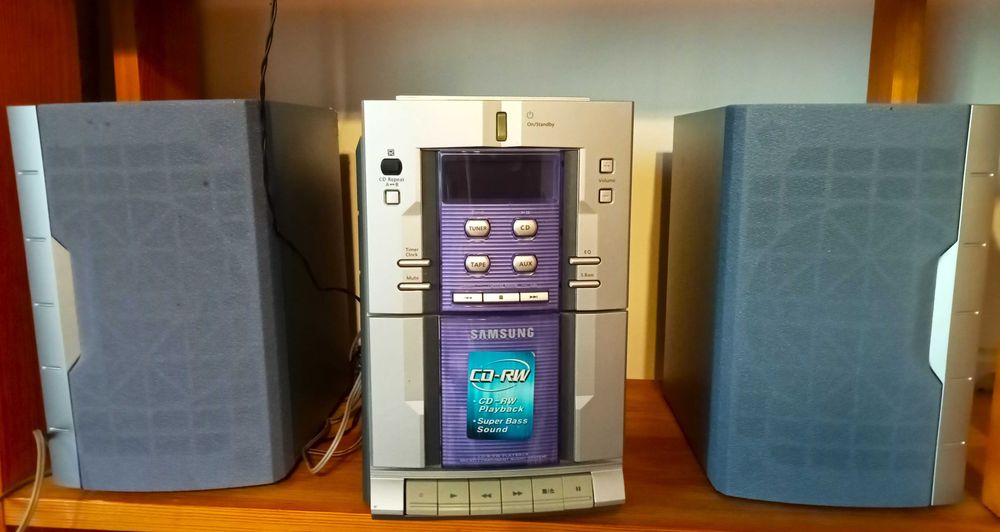 Mini wieża Samsung – CD / RADIO