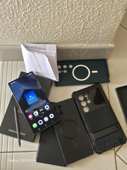 Vendo ou troco Samsung s24 ultra 5 g ler a descrição negociável