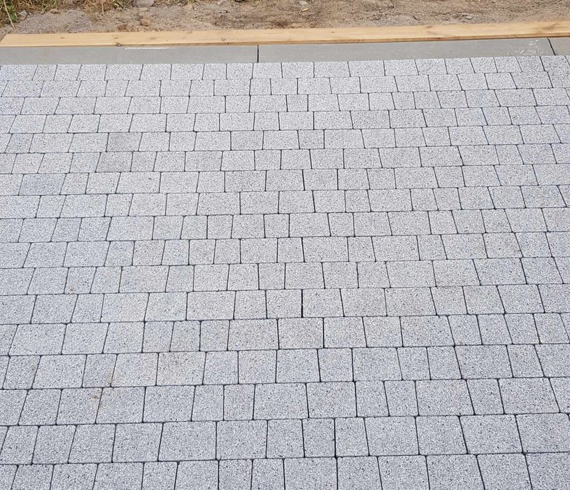 Układanie kostki brukowej!!