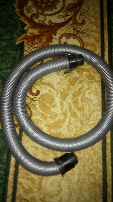ШЛАНГ пылесоса в ОТЛИЧНОМ состоянии