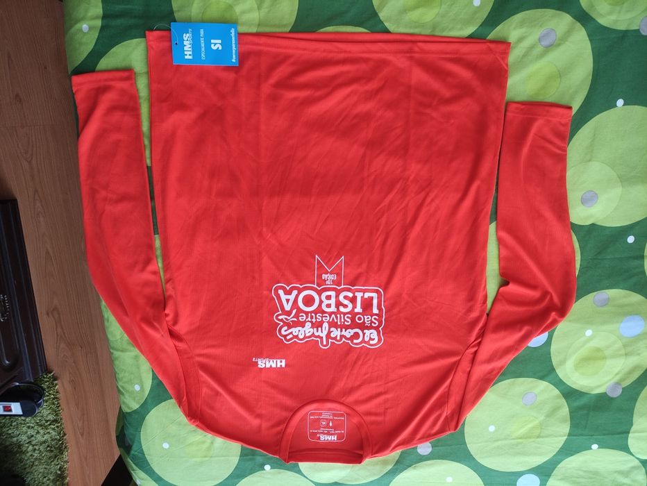 Camisola São Silvestre de Lisboa 2017 - XL - Nova com etiqueta 

Entre