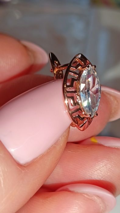 Продам сережки с напилением 525 проби