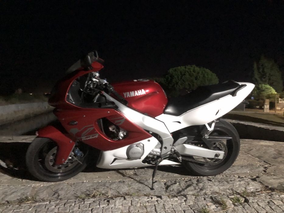 Vendo moto Yamaha thundercat 600