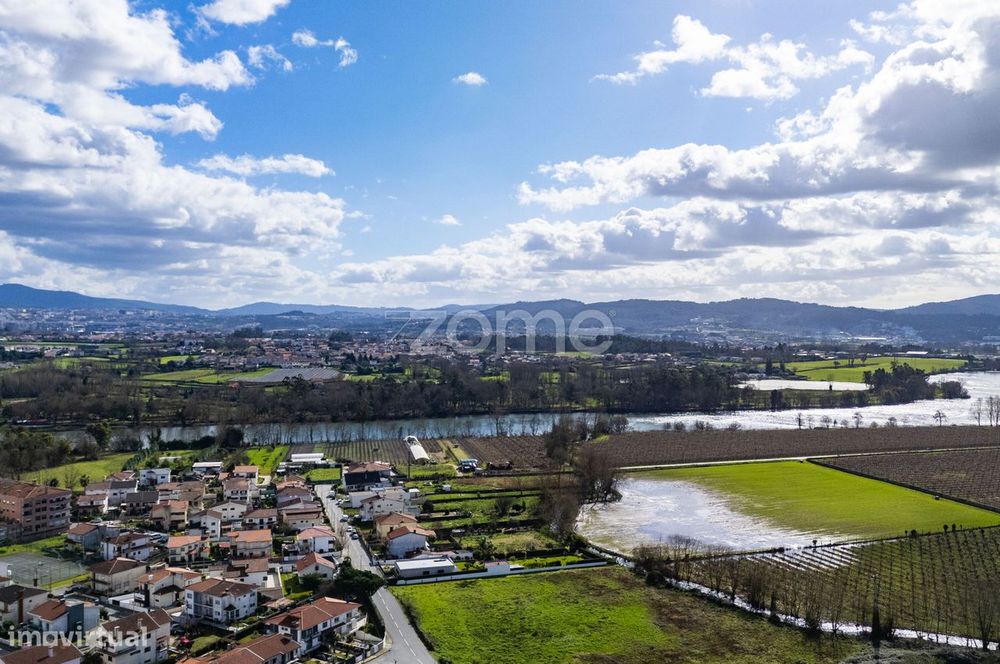 Apartamento T3 Renovado, em Vila de Prado, Vila Verde