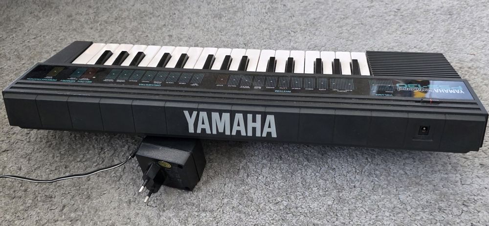 Teclado Musical Yamaha  PSS-130