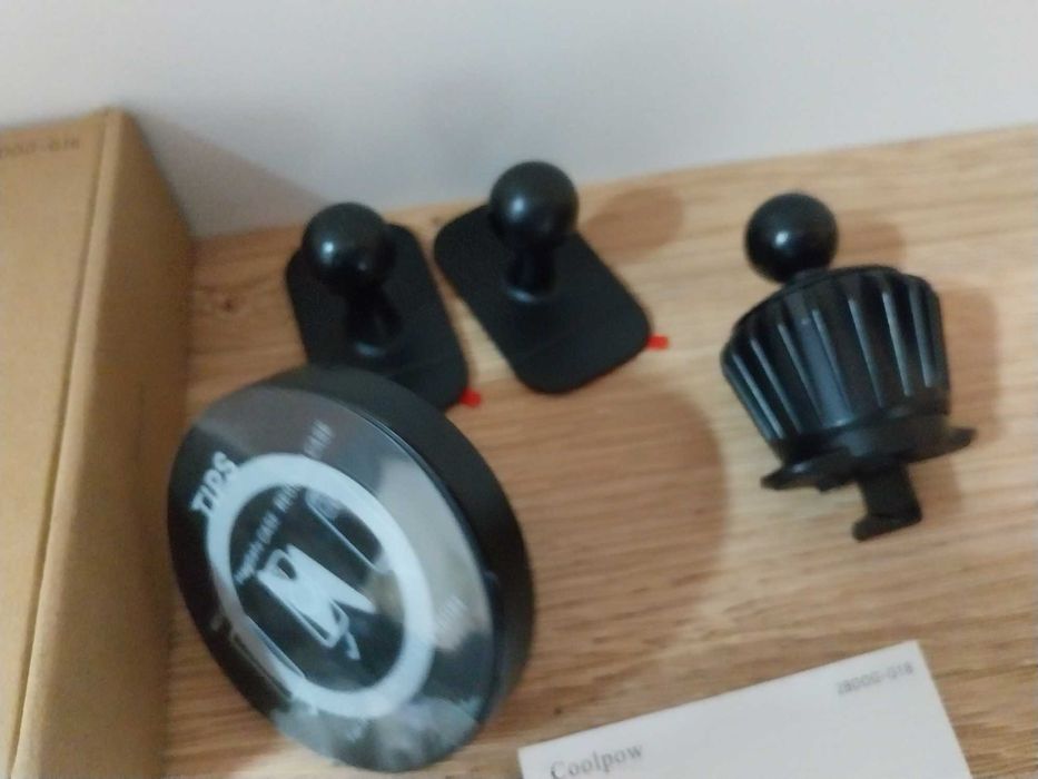 Ładowarka samochodowa MagSafe 15W