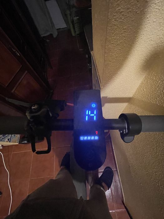 Trotinete Elétrica XIAOMI 4 Lite 2nd Gen (300 W - Autonomia: 25 Km