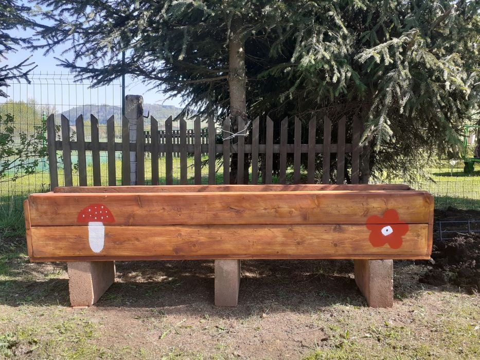 Drewniana donica opalona