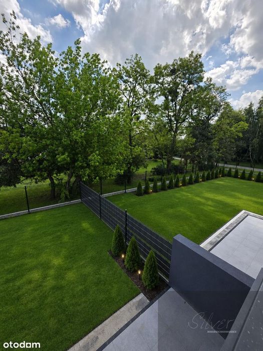 Połowa bliźniaka z działką 750 m² | 5 pokoi | Garaż | Spokojna okolica - Widok 3