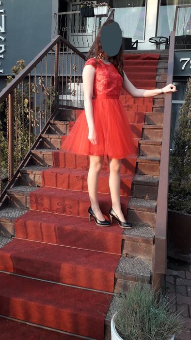 Sukienka z tiulową spódnicàxs/ s