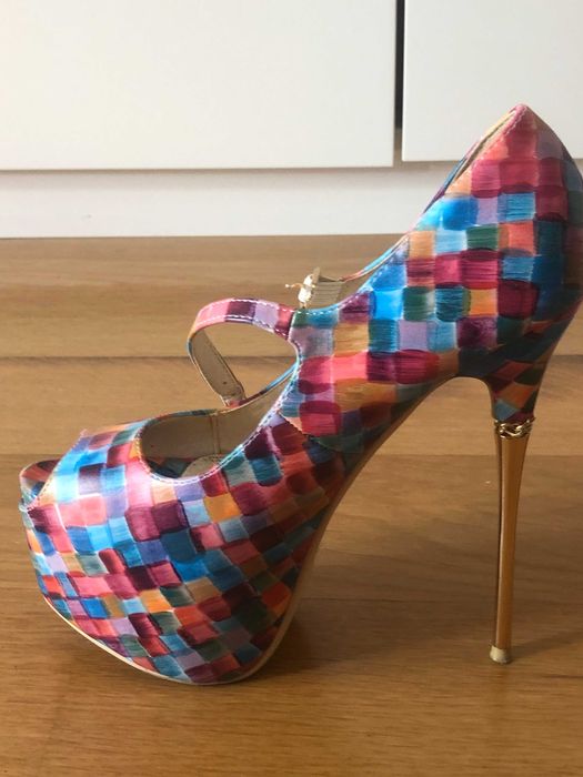 Sapatos multicolor
