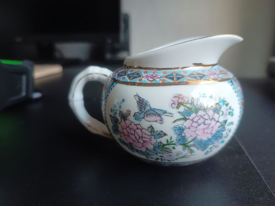 Chiński mlecznik porcelanowy/ porcelana chińska /stara porcelana