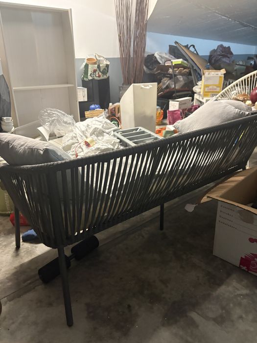 Sofa Preto Com almofadas