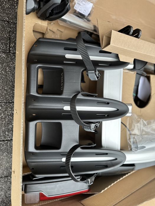 Volvo Thule Coach 276 926 + adapter Bagażnik na Hak 4 Rowerowy