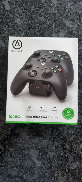Stacja ładująca PowerA Duo do konsoli Xbox Series X|S — Czarna
