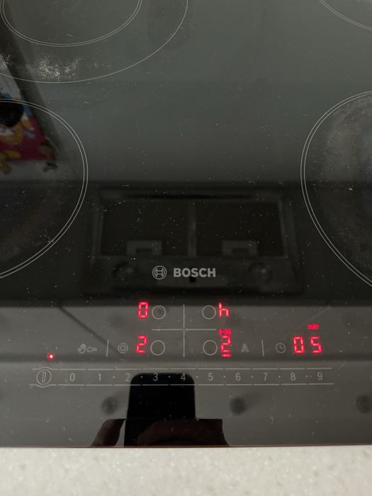 Bosch PKF651F17E варильна поверхня