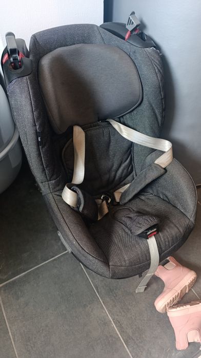 2 foteliki fotelik maxi Cosi Tobi Grey
