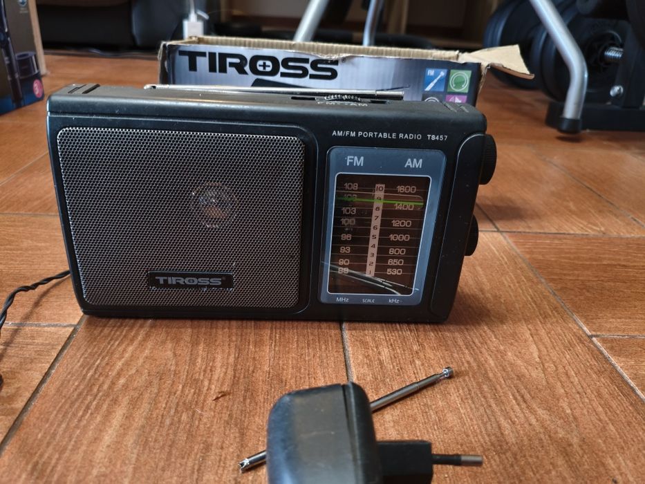 Radio przenośne Tiross TS457 stan BDB