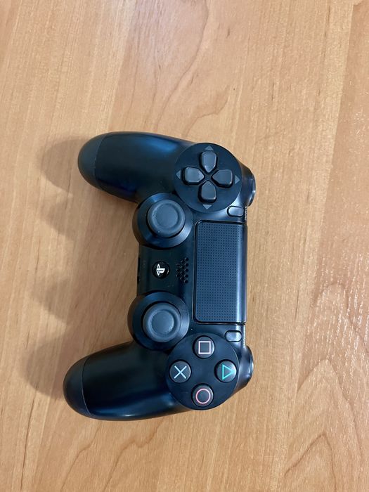 Sony PlayStation 4 Pro 1TB в гарному стані