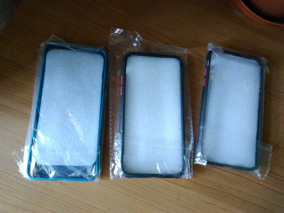 бампери для телефона - 3 шт