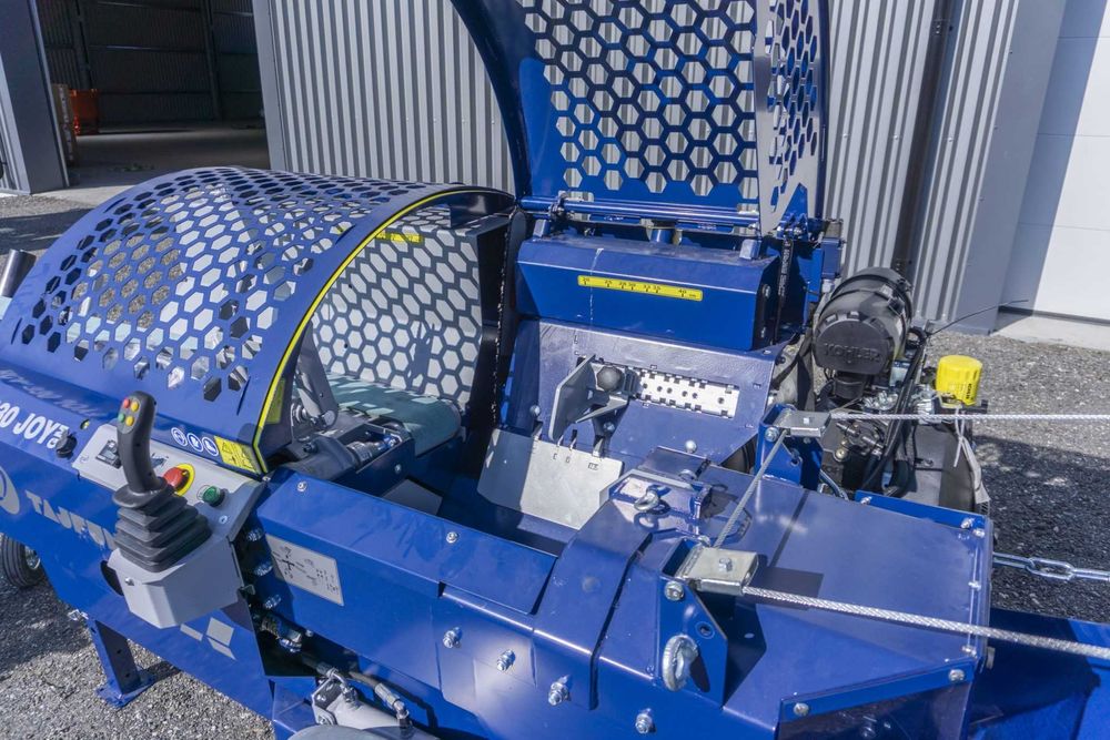 Piło-Łuparka Tajfun RCA 330 Joy opcja Stół podawczy, Odciąg trocin