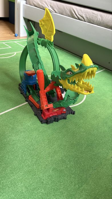 Zestaw różnych torów Hotwheels + Super Thing duży zestaw