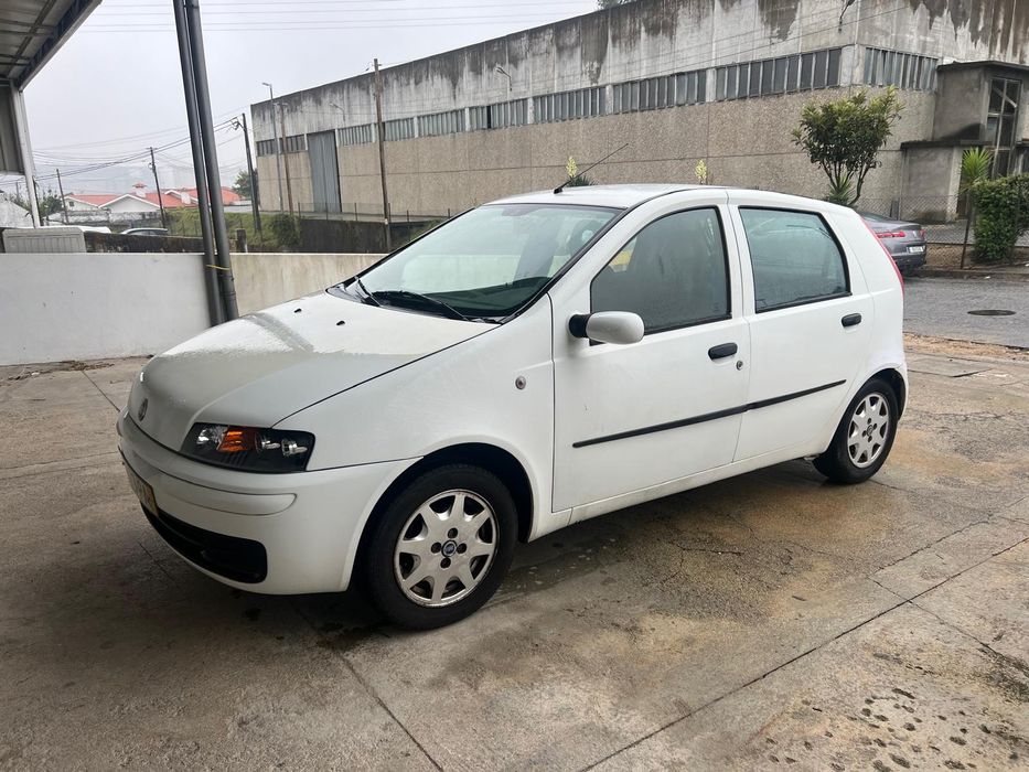 Fiat Punto 2001 (Mk2) - Carro citadino económico e fiável - Documentaç