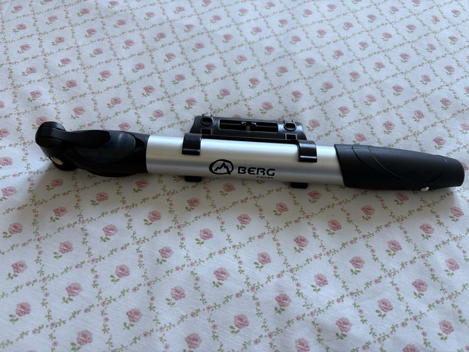 Bomba de mão para bicicleta da Berg