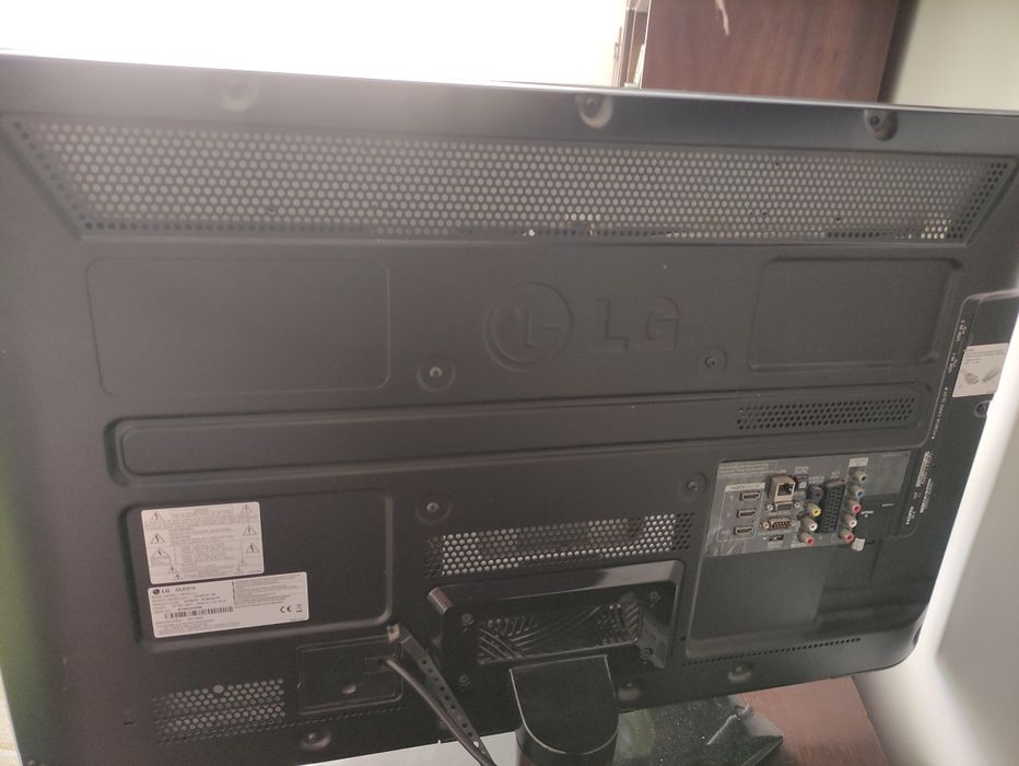 TV LCD LG de 32' - LG 32LE5510-ZB - Em bom estado/ entradas não funcio