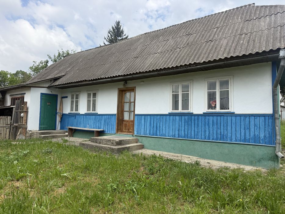 Продаж будинку, ділянка 25 соток, біля Чернівців