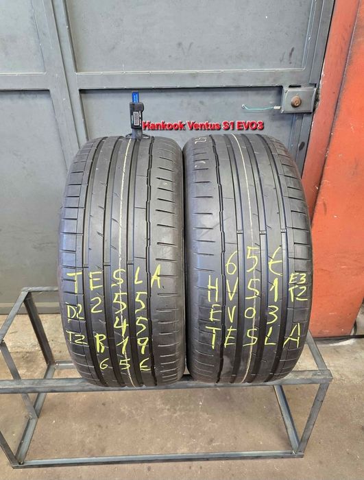 8 Pneus 255/45R19 Hankook  Seminovos  Homologação TESLA