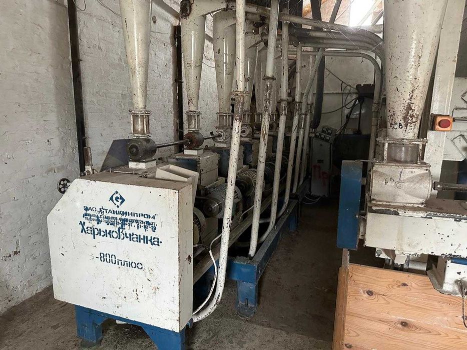Продам приміщення - млин. Селище Чутове. Ділянка 2 Га у власності