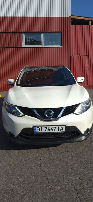 Nissan Qashqai. .