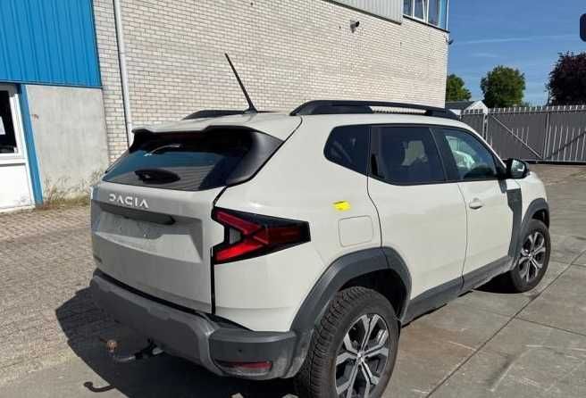 Двері праві Dacia Duster III дачя дастер дачія renault рено