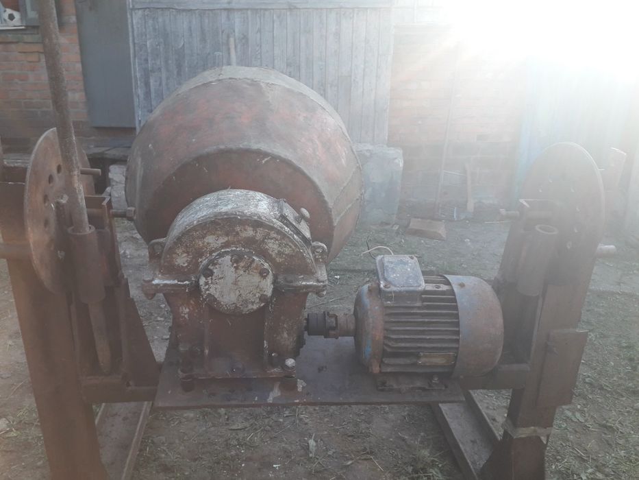 Продам редукторную бетономешалку