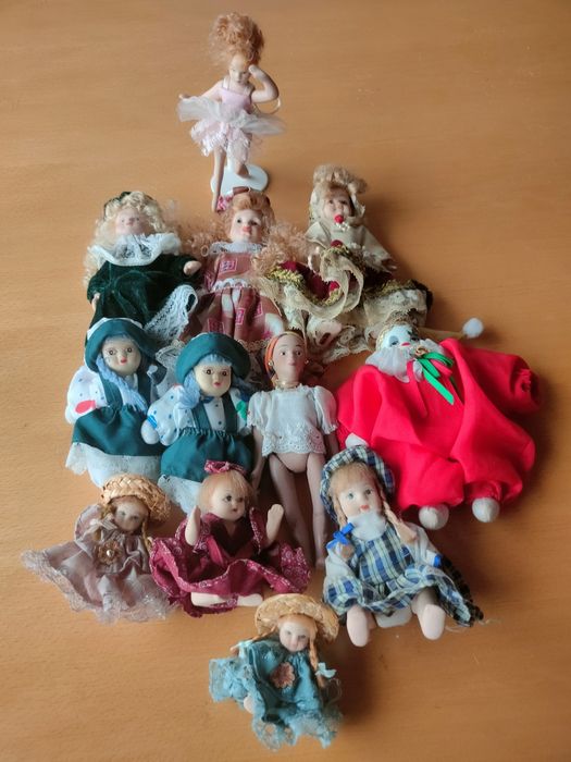 Bonecas de porcelana.