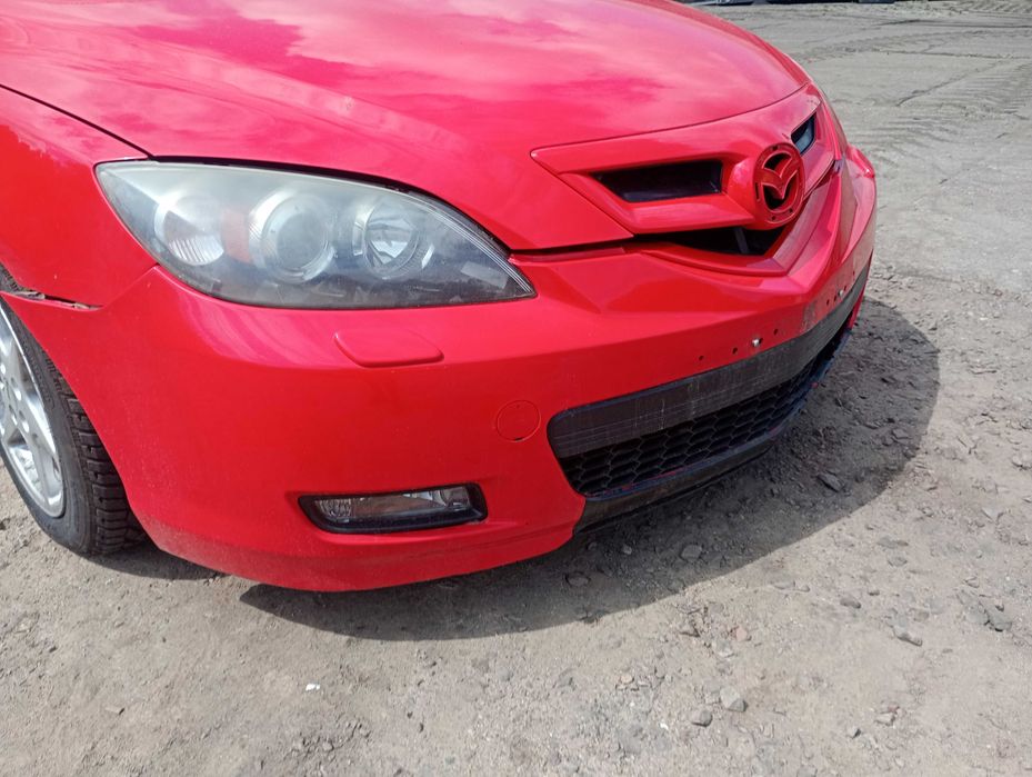 Mazda III 2,0D  zderzak przedni, części transport FV/ dostawa