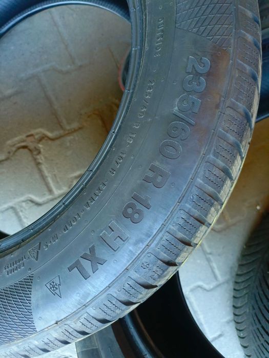 opony zimowe 235/60/18 Continental 2 sztuki 2019r