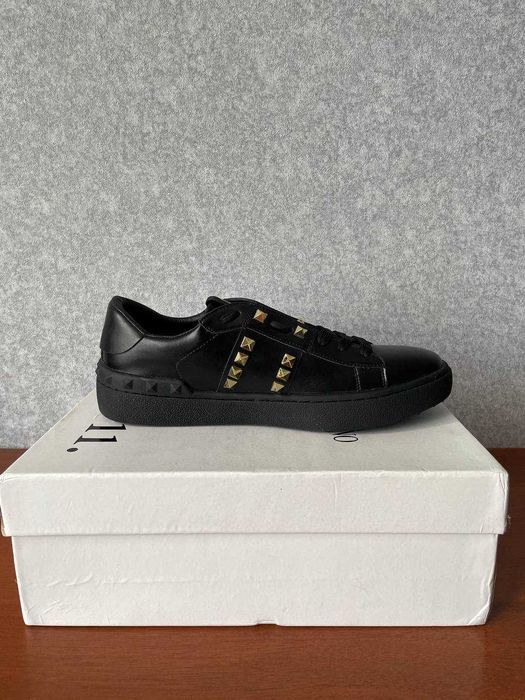 Жіночі кросівки Valentino Garavani