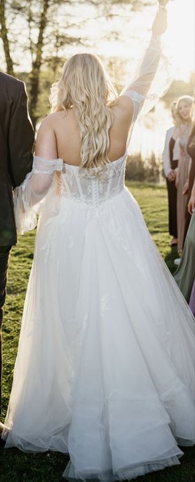 Suknia ślubna Maggie Sottero z rękawkami