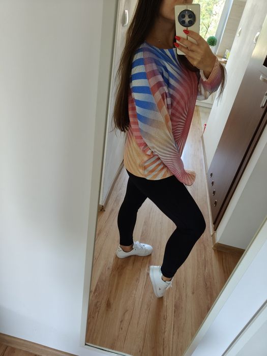 Kolorowy sweter uniwersalny nowy L XL