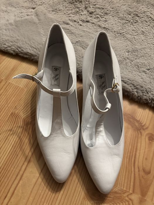 Buty na obcasach całe skórzane, włącznie z podeszwą